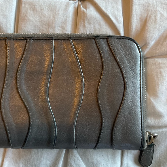 Prada Wallet - Picture 12 of 16